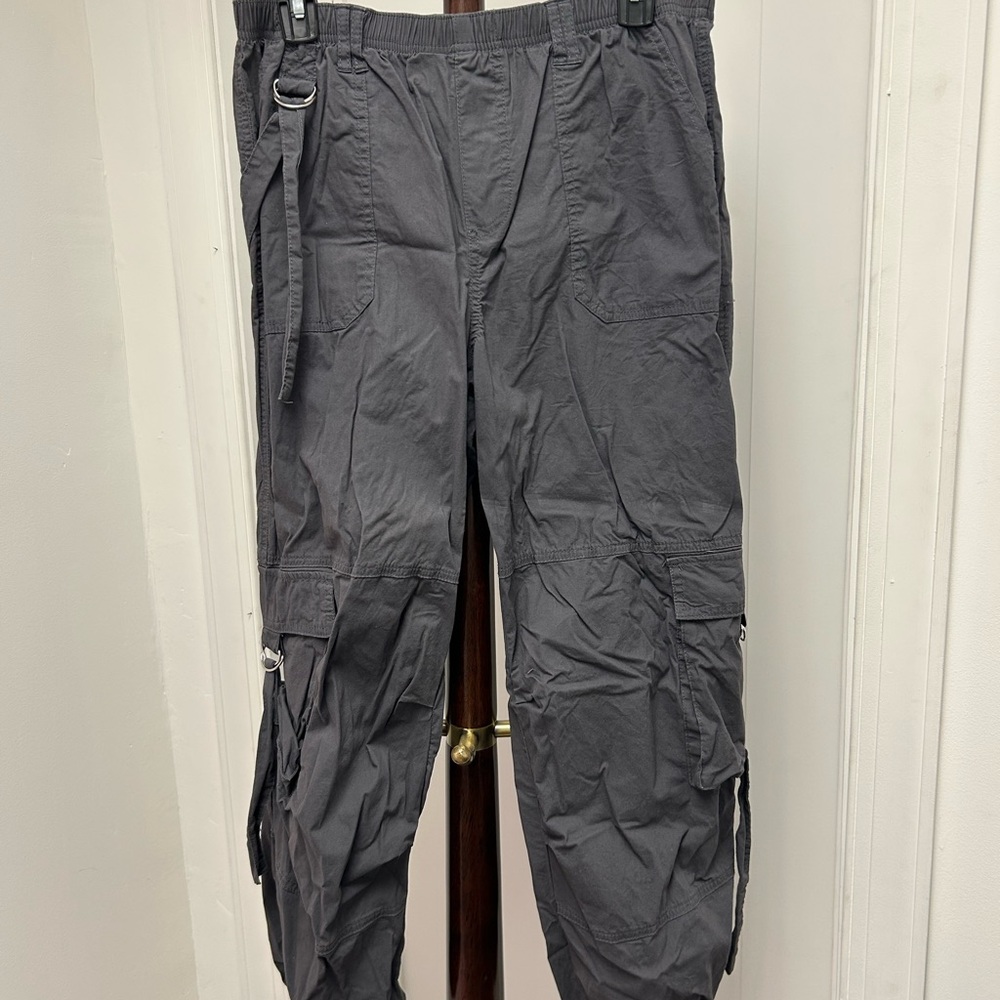 Women's Charcoal Cargo Capris